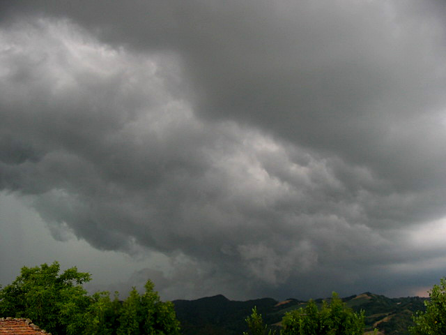Maltempo Codice Giallo Per Temporali Forti In Lunigiana E Garfagnana 